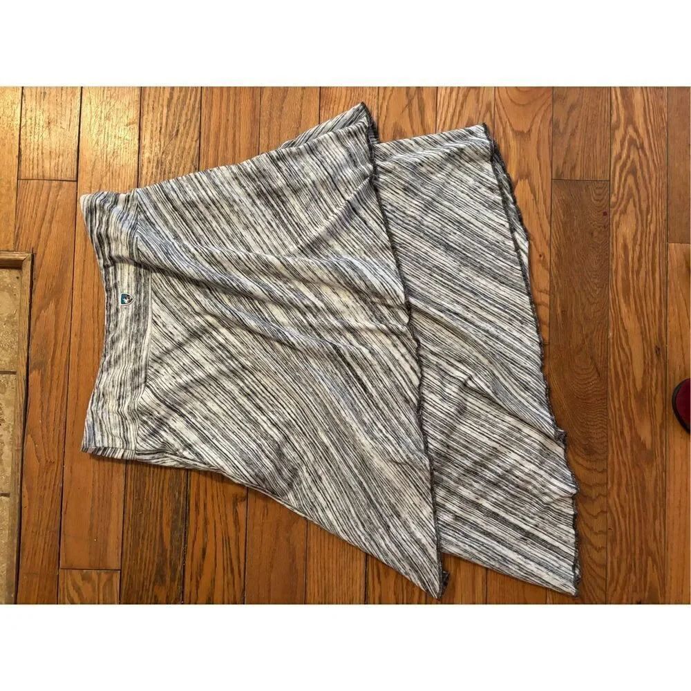 KUHL Skirt  - Picture 3 of 3